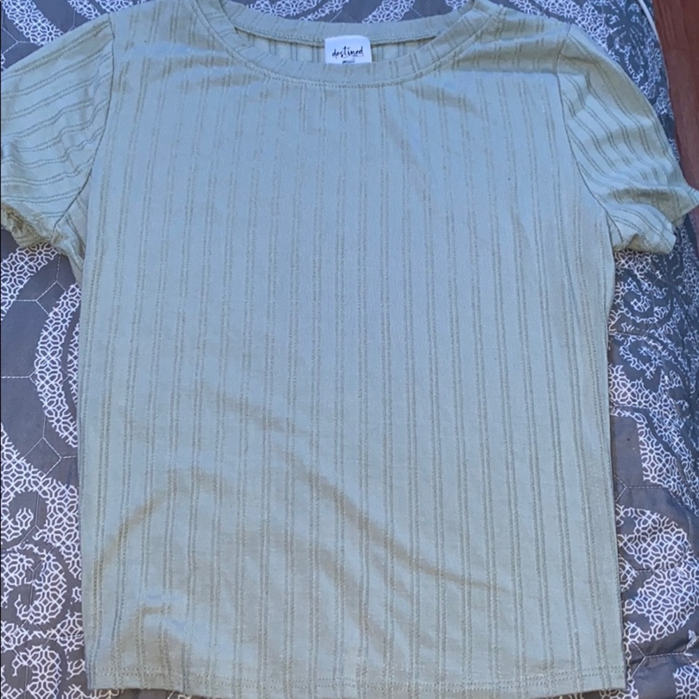 cropped tee